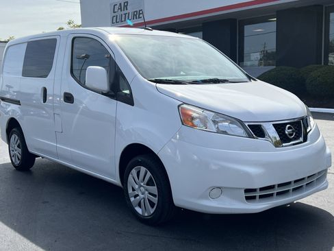 Used 2020 Nissan NV200 SV w/ Sliding Glass Door Package image 2