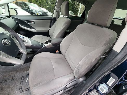 Used 2015 Toyota Prius Three image 19