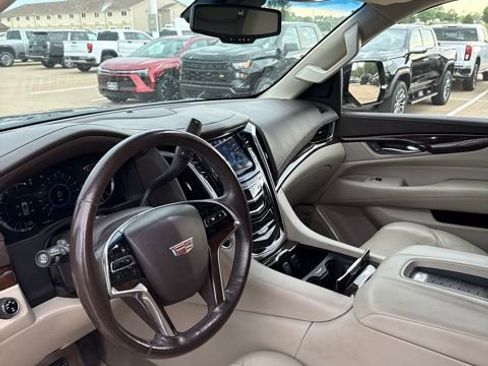Used 2016 Cadillac Escalade ESV Premium AWD/4WD image 15