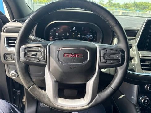 Used 2023 GMC Yukon XL SLT w/ SLT Luxury Package RWD image 7