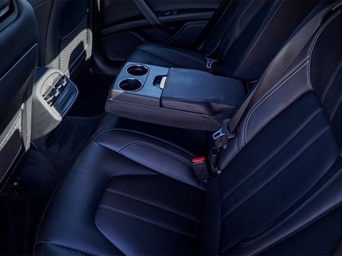 Used 2018 Maserati Ghibli S GranSport image 23