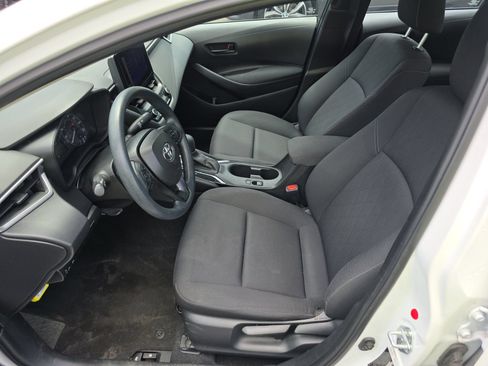 Used 2024 Toyota Corolla LE FWD image 4