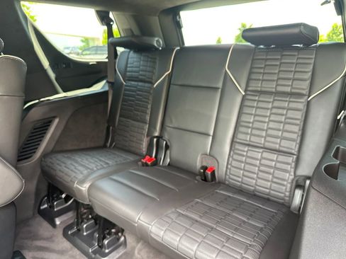 Used 2023 Cadillac Escalade Sport Platinum w/ LPO, ONYX Package AWD/4WD image 33