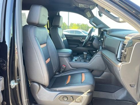 Used 2023 GMC Sierra 1500 AT4 w/ AT4 Premium Package AWD/4WD image 19