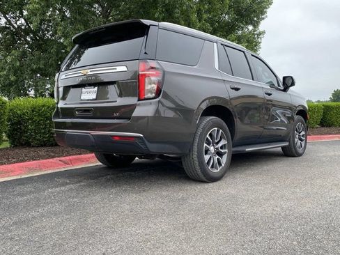 Used 2021 Chevrolet Tahoe LT w/ LT Signature Package AWD/4WD image 3