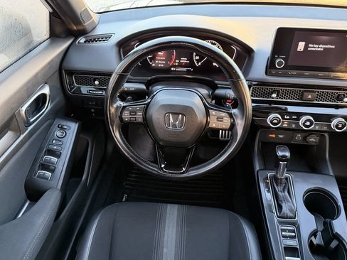 Used 2022 Honda Civic Sport image 12