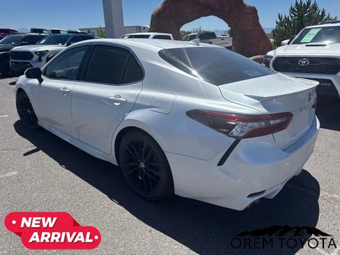 Used 2022 Toyota Camry XSE w/ Navigation Upgrade Package FWD image 8