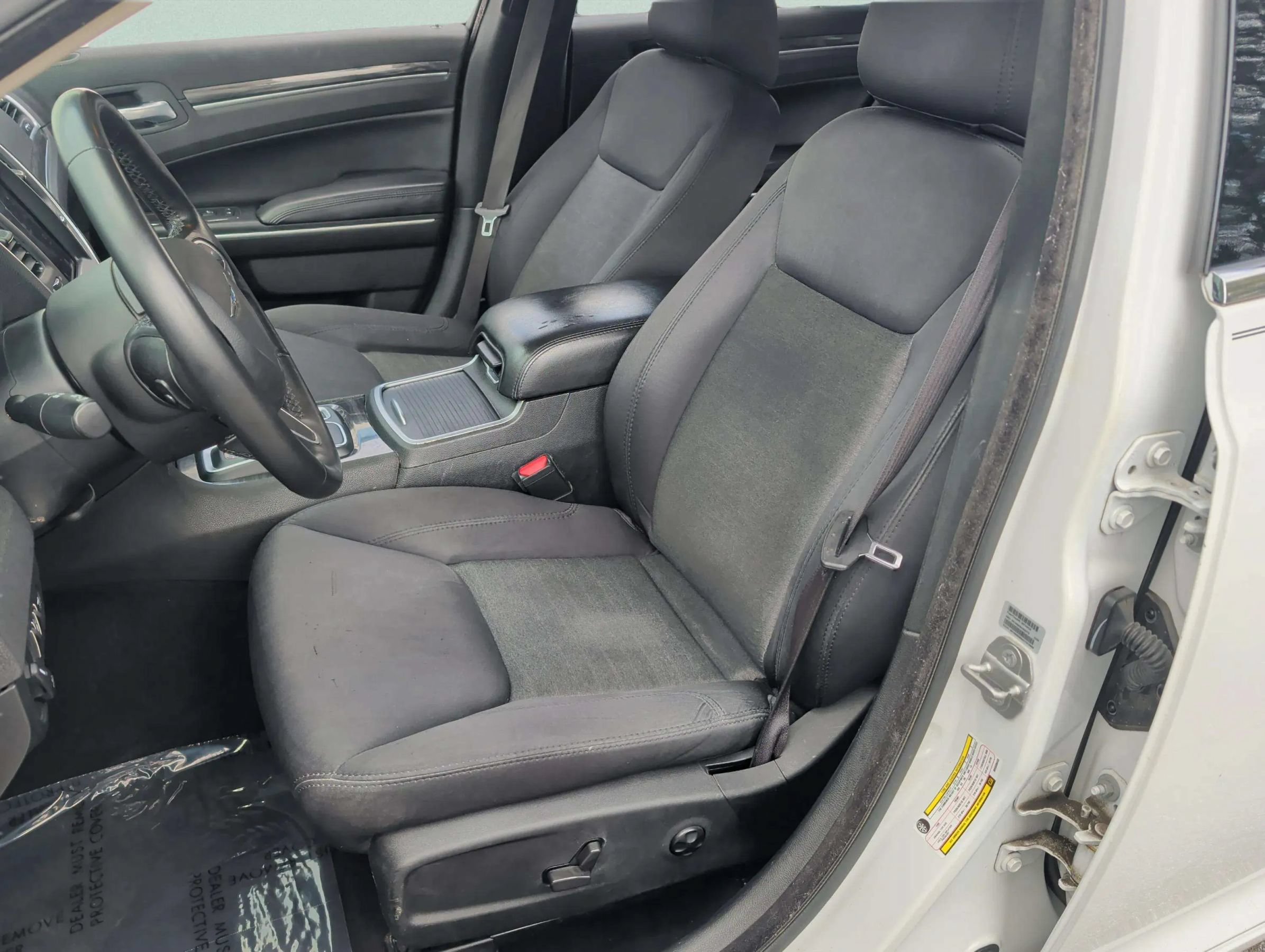 Used 2021 Chrysler 300 Touring RWD image 21