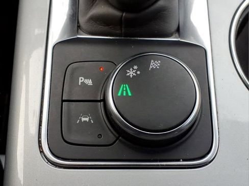 Used 2024 Chevrolet Blazer LT w/ Convenience Package FWD image 24