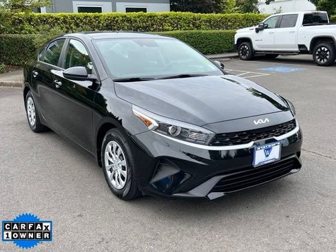 Used 2023 Kia Forte LX FWD image 1