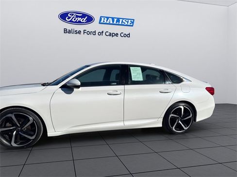 Used 2018 Honda Accord Sport image 3
