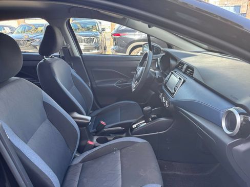 Used 2025 Nissan Versa SV FWD image 34
