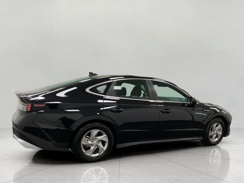 Certified 2025 Hyundai Sonata SE FWD image 2