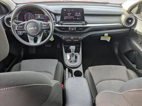 Used 2024 Kia Forte LXS w/ LXS Technology Package FWD image 18