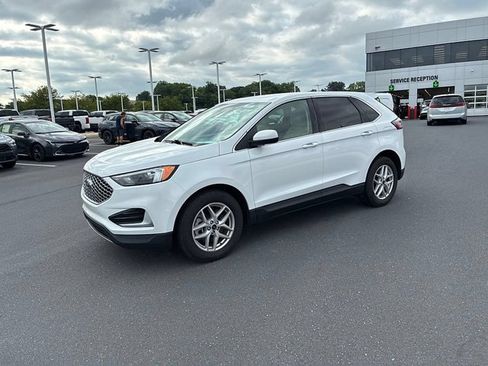 Used 2024 Ford Edge SEL AWD/4WD image 16