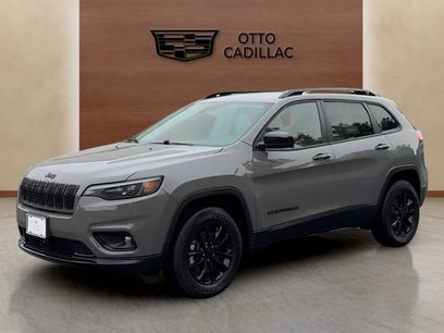 Used 2023 Jeep Cherokee Altitude Lux