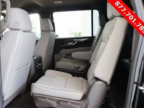 New 2025 GMC Yukon XL Elevation image 15