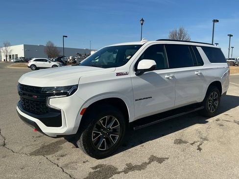 Used 2024 Chevrolet Suburban Z71 w/ Off-Road Capability Package image 2