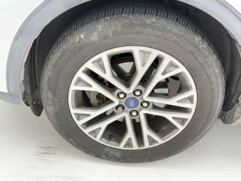 Used 2021 Ford Escape SEL image 7