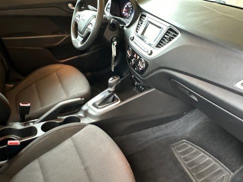 Used 2022 Hyundai Accent SE image 15