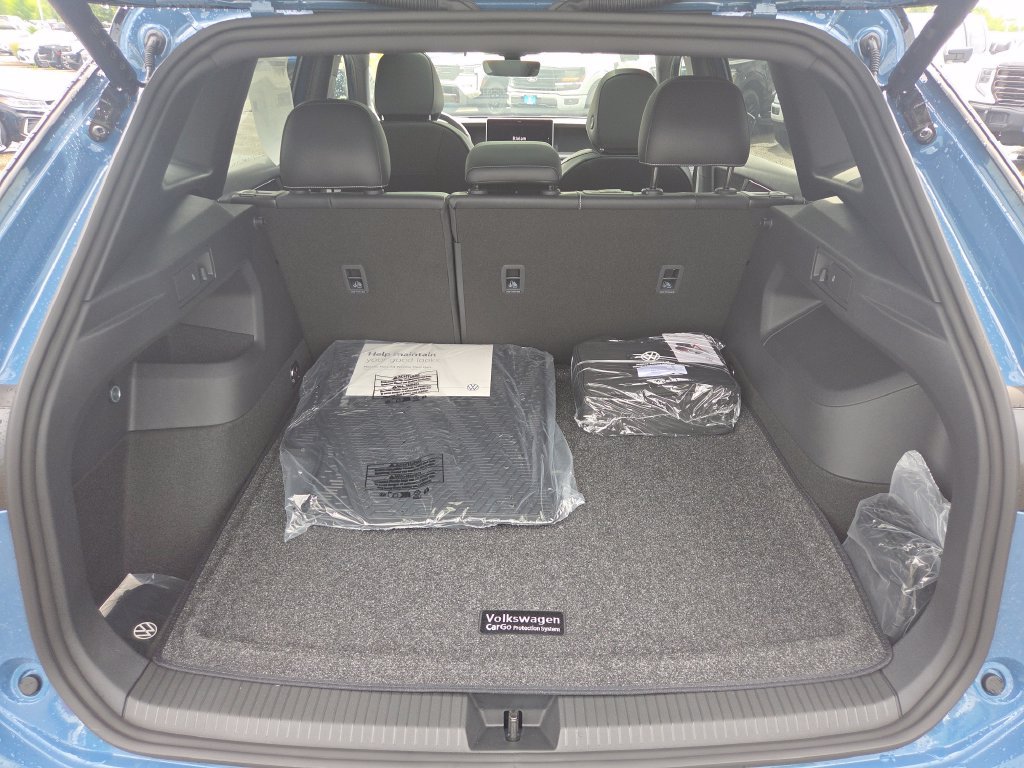 New 2026 Volkswagen Tiguan SE R-Line AWD/4WD image 14