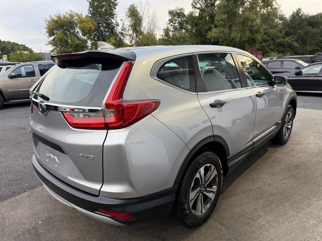 Used 2018 Honda CR-V LX image 4