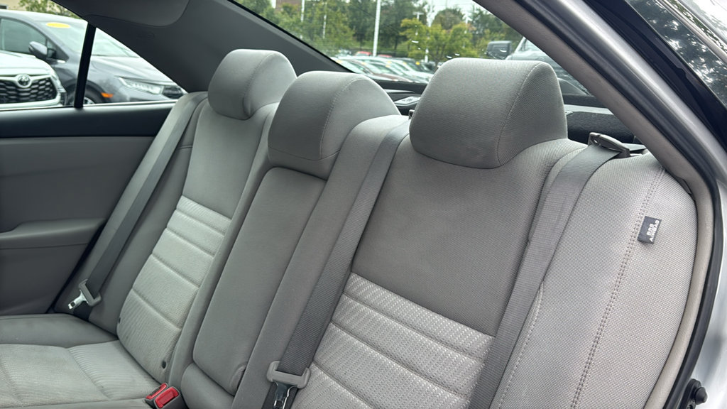 Used 2016 Toyota Camry LE FWD image 25