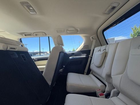 Used 2022 Lexus GX 460 Premium w/ Premium Plus Package AWD/4WD image 33
