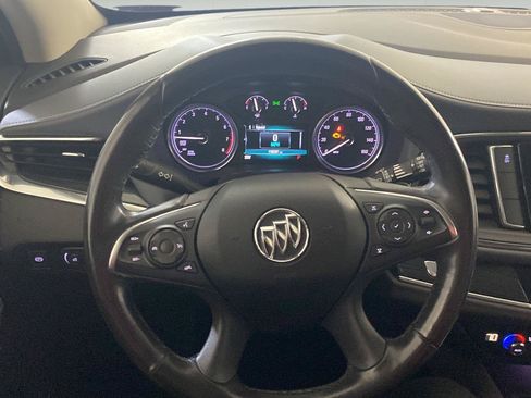 Used 2019 Buick Enclave Essence FWD image 18