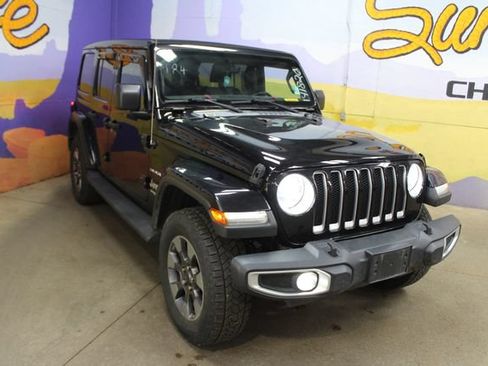 Used 2020 Jeep Wrangler Unlimited Sahara w/ Uconnect 4C Nav & Sound Group AWD/4WD image 2