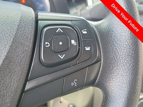 Used 2017 Toyota Camry LE FWD image 6