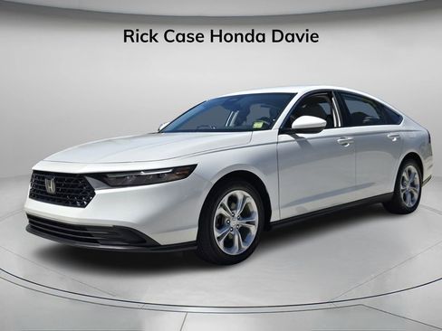 Certified 2023 Honda Accord LX image 8