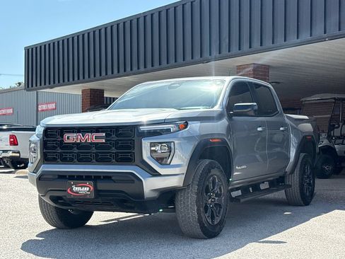 Used 2025 GMC Canyon Elevation RWD image 3