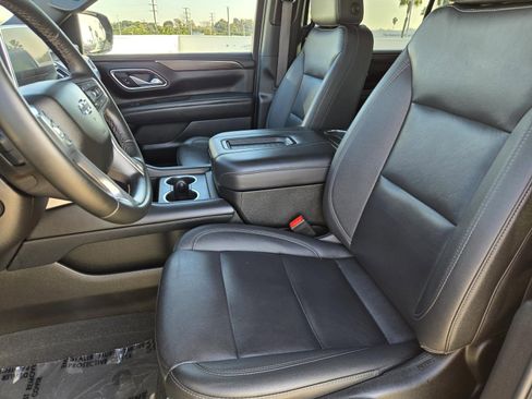 Used 2024 Chevrolet Suburban Z71 w/ Luxury Package image 25