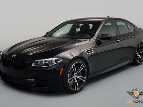 Used 2015 BMW M5 Base image 3
