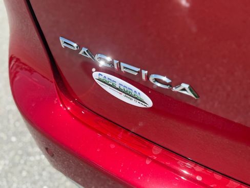 New 2026 Chrysler Pacifica Select image 31