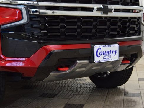 Used 2022 Chevrolet Tahoe Z71 w/ Luxury Package image 13