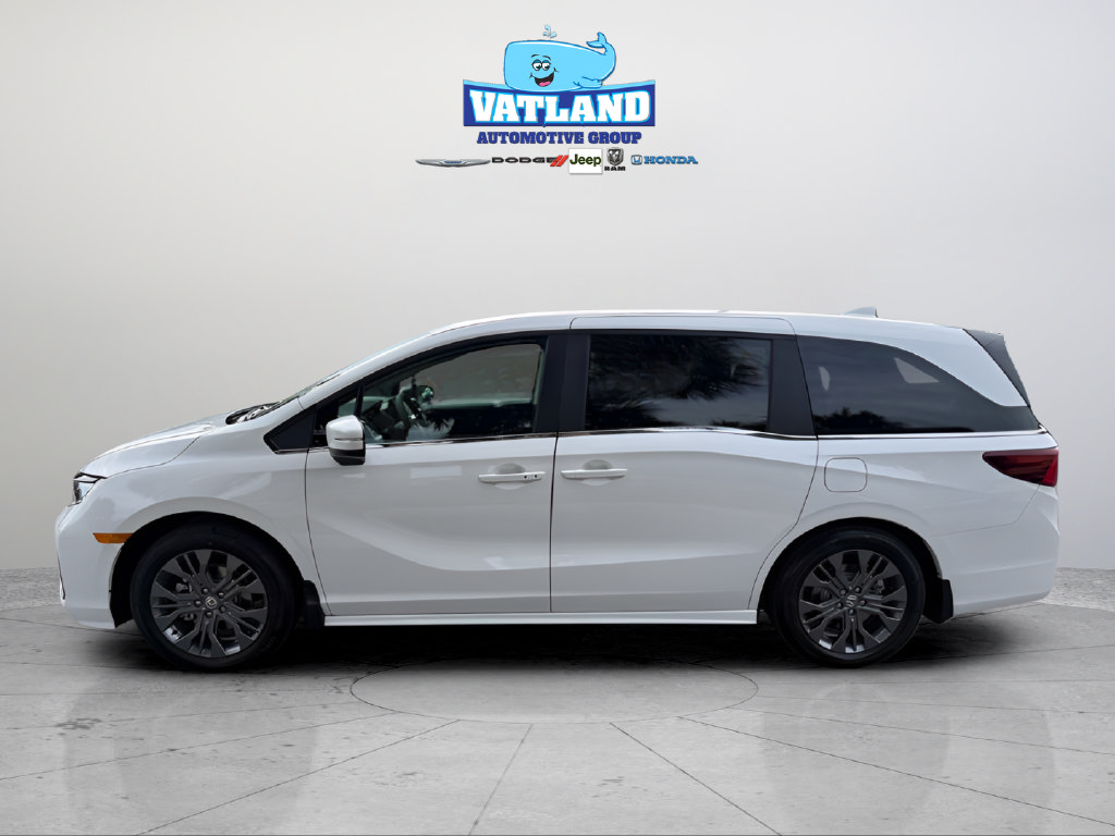 New 2027 Honda Odyssey Touring image 2