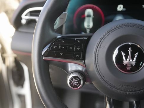 Used 2023 Maserati Grecale Modena image 23