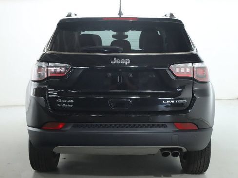 Used 2018 Jeep Compass Limited w/ Safe & Security Group AWD/4WD image 39