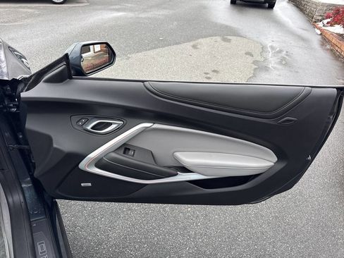 Used 2020 Chevrolet Camaro SS image 31