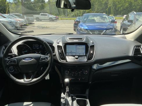 Used 2017 Ford Escape SE w/ Equipment Group 201A AWD/4WD image 23