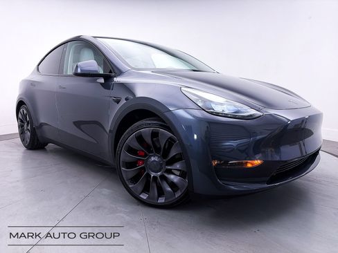 Used 2022 Tesla Model Y Performance AWD/4WD image 1