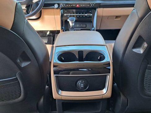 Used 2024 Kia Carnival EX FWD image 26