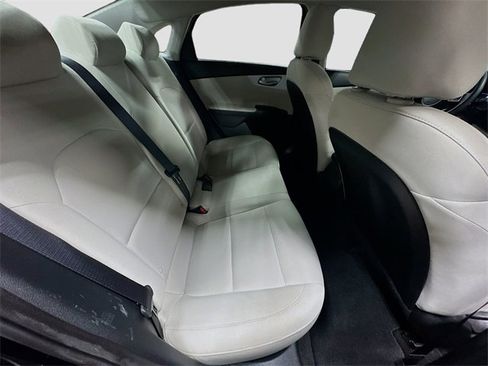 Used 2023 Kia Forte LXS w/ LXS Technology Package image 28