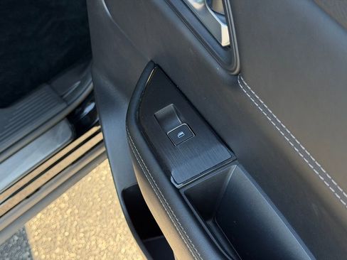 Used 2025 Nissan Rogue SL w/ Tech Package FWD image 24