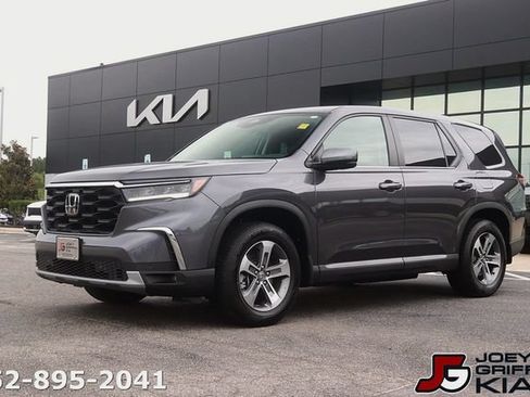 Used 2025 Honda Pilot EX-L image 1
