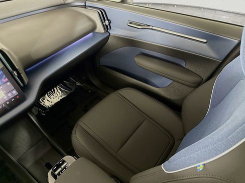 New 2026 Volvo EX30 Cross Country Ultra w/ Protection Package Premier image 24