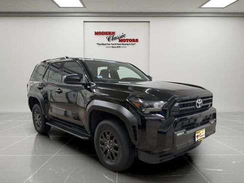 Used 2025 Toyota 4Runner SR5 AWD/4WD image 7