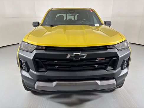 Used 2023 Chevrolet Colorado Trail Boss w/ Technology Package image 3